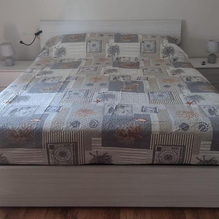 La Dolce Vita Bedrooms Near The Subway Roma Exterior foto